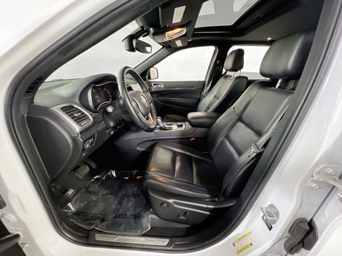 Used 2022 Jeep Grand Cherokee Limited image 18