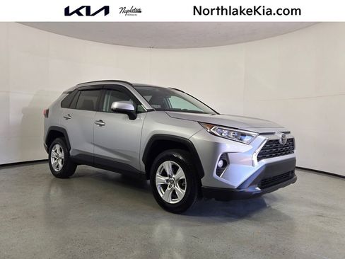 Used 2021 Toyota RAV4 XLE image 1