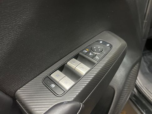 Used 2024 Mitsubishi Outlander SE image 30