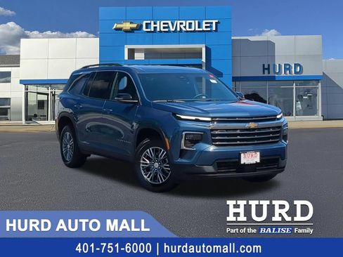 Used 2026 Chevrolet Traverse LT AWD/4WD image 1