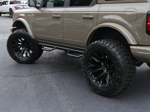 Used 2025 Ford Bronco Badlands AWD/4WD image 21