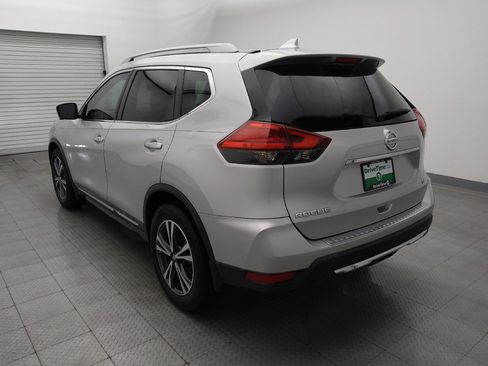 Used 2017 Nissan Rogue SL w/ SL Premium Package FWD image 5