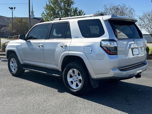 Used 2021 Toyota 4Runner SR5 Premium image 5