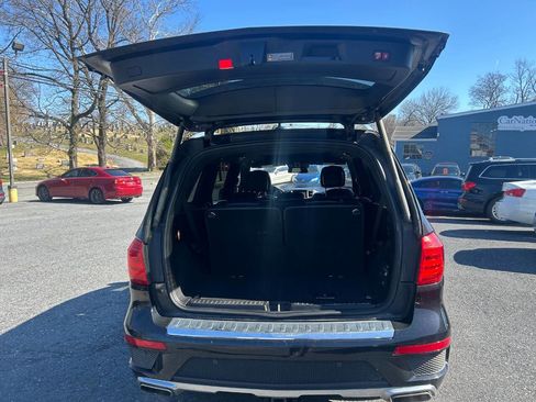Used 2013 Mercedes-Benz GL 550 4MATIC image 28