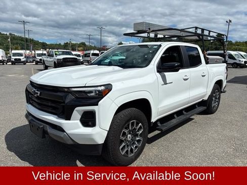 Used 2024 Chevrolet Colorado Z71 w/ Advanced Trailering Package AWD/4WD image 3