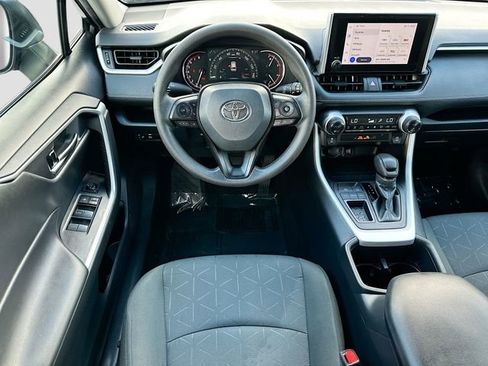 Used 2024 Toyota RAV4 XLE FWD image 20
