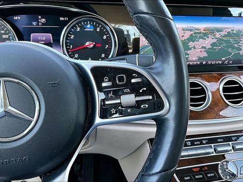 Used 2019 Mercedes-Benz E 300 4MATIC image 15