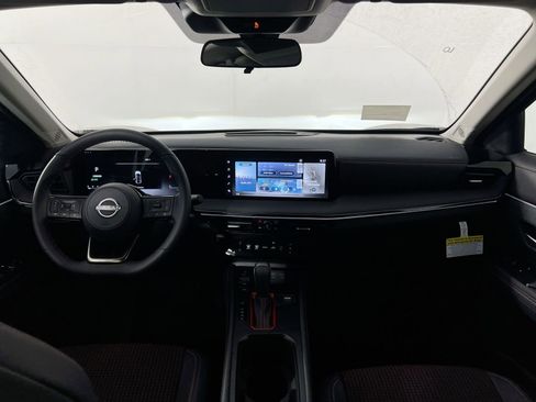 New 2025 Nissan Kicks SR image 22