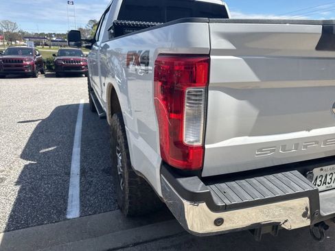 Used 2017 Ford F250 Lariat w/ Lariat Ultimate Package image 12