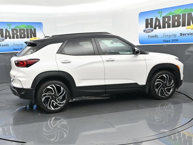 Used 2025 Chevrolet TrailBlazer RS w/ Convenience Package FWD image 6