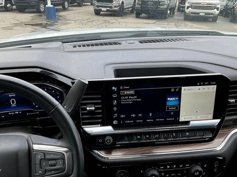 Used 2023 Chevrolet Silverado 1500 LT AWD/4WD image 13