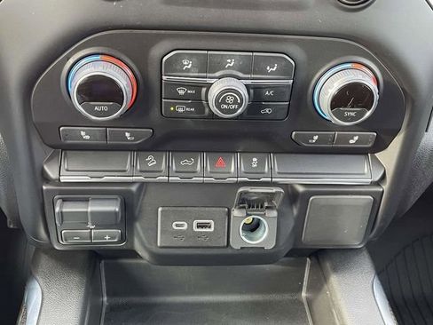 Used 2021 Chevrolet Silverado 1500 LT Trail Boss w/ Bed Protection Package image 23