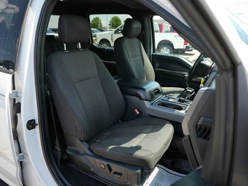 Used 2019 Ford F150 XLT w/ Equipment Group 302A Luxury AWD/4WD image 23