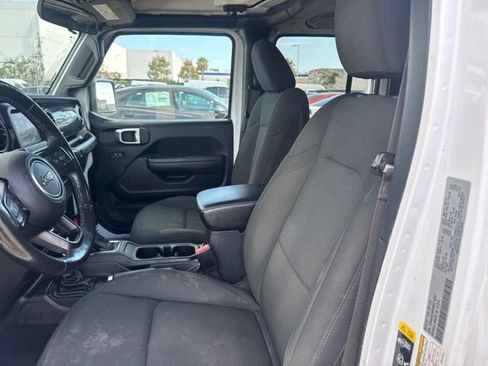Used 2022 Jeep Wrangler Unlimited Sport AWD/4WD image 9