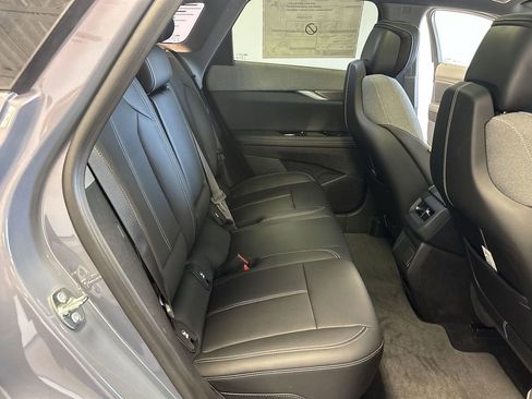 New 2025 Cadillac Optiq Luxury 1 w/ LPO, ONYX Package image 32