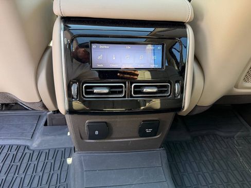 Used 2024 Lincoln Aviator Reserve w/ Equipment Group 201A AWD/4WD image 13