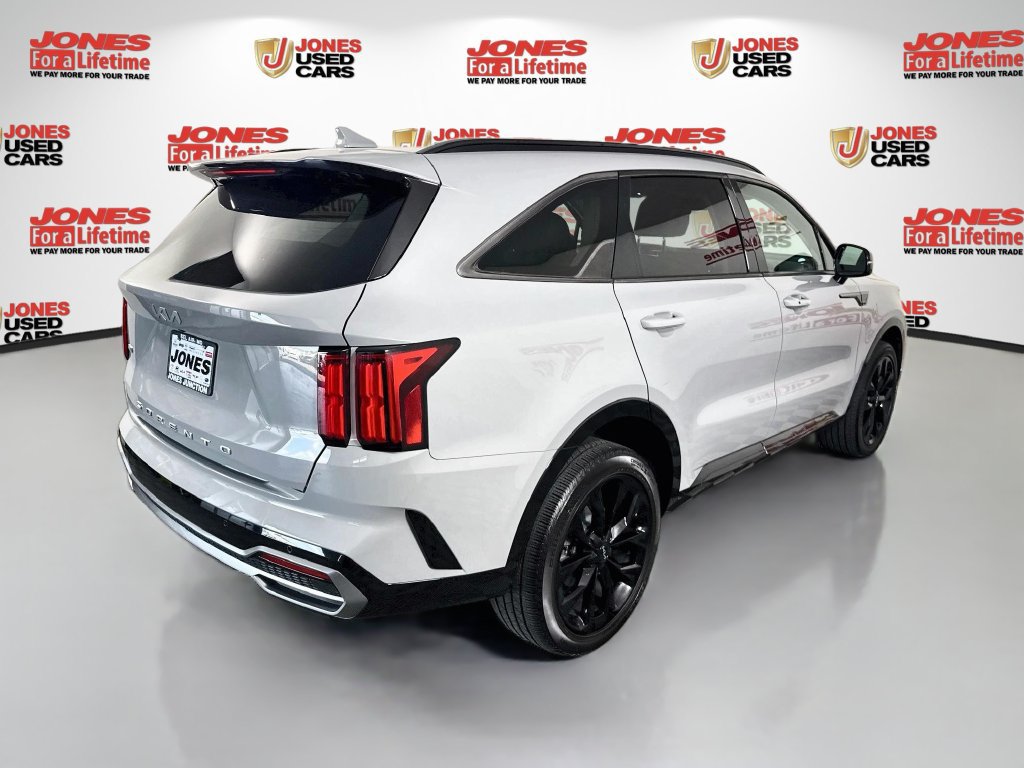 Used 2022 Kia Sorento SX AWD/4WD image 16