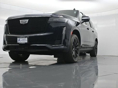 Used 2023 Cadillac Escalade ESV Sport Platinum w/ LPO, ONYX Package image 53