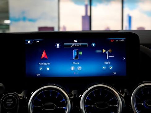 New 2026 Mercedes-Benz GLA 35 AMG 4MATIC image 19