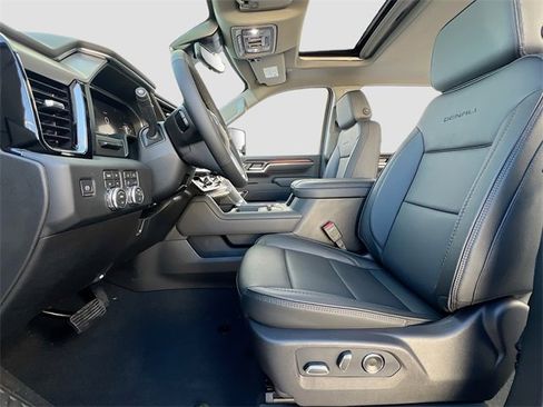 New 2026 GMC Sierra 2500 Denali w/ Denali Reserve Package image 15
