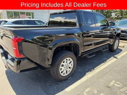 Used 2025 Toyota Tacoma SR5 AWD/4WD image 6