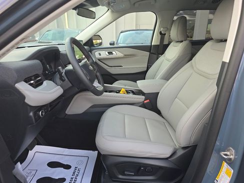 New 2026 Ford Explorer Active w/ Active Comfort Package image 10