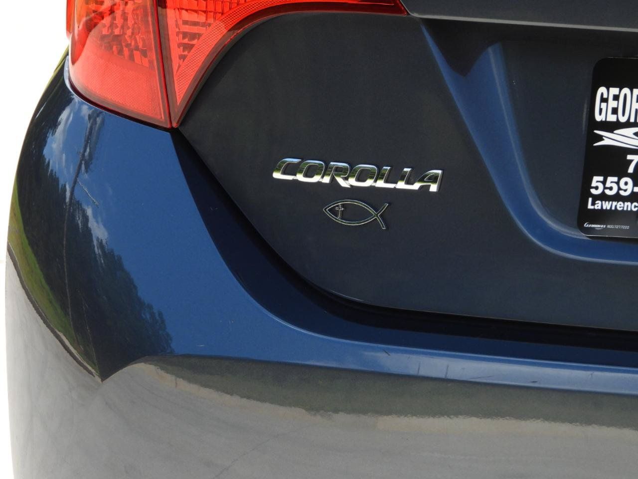 Used 2019 Toyota Corolla LE FWD image 8