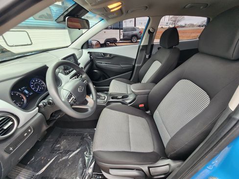 Used 2021 Hyundai Kona SE image 17