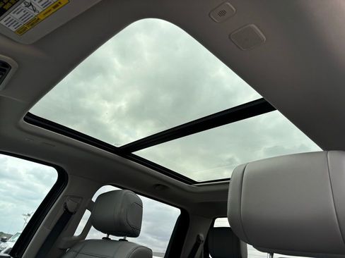 Used 2023 Toyota Tundra Limited image 17