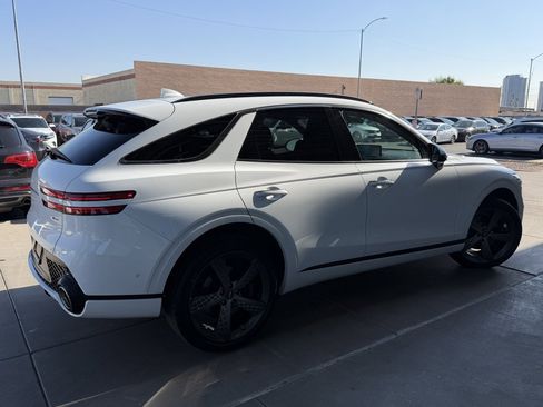 Used 2025 Genesis GV70 2.5T w/ Sport Prestige Package image 4