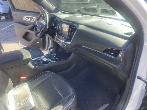 Used 2023 Chevrolet Traverse Premier w/ Redline Edition AWD/4WD image 27