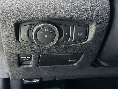 Used 2018 Lincoln Continental Select FWD image 13