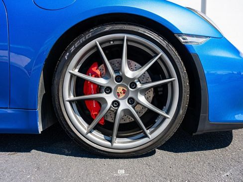 Used 2016 Porsche Boxster Spyder RWD image 16