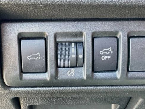 Used 2025 Subaru Outback Premium w/ Popular Package #1 AWD/4WD image 13