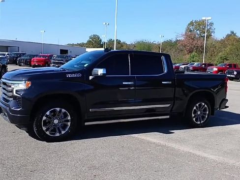 Certified 2022 Chevrolet Silverado 1500 High Country w/ Technology Package image 4