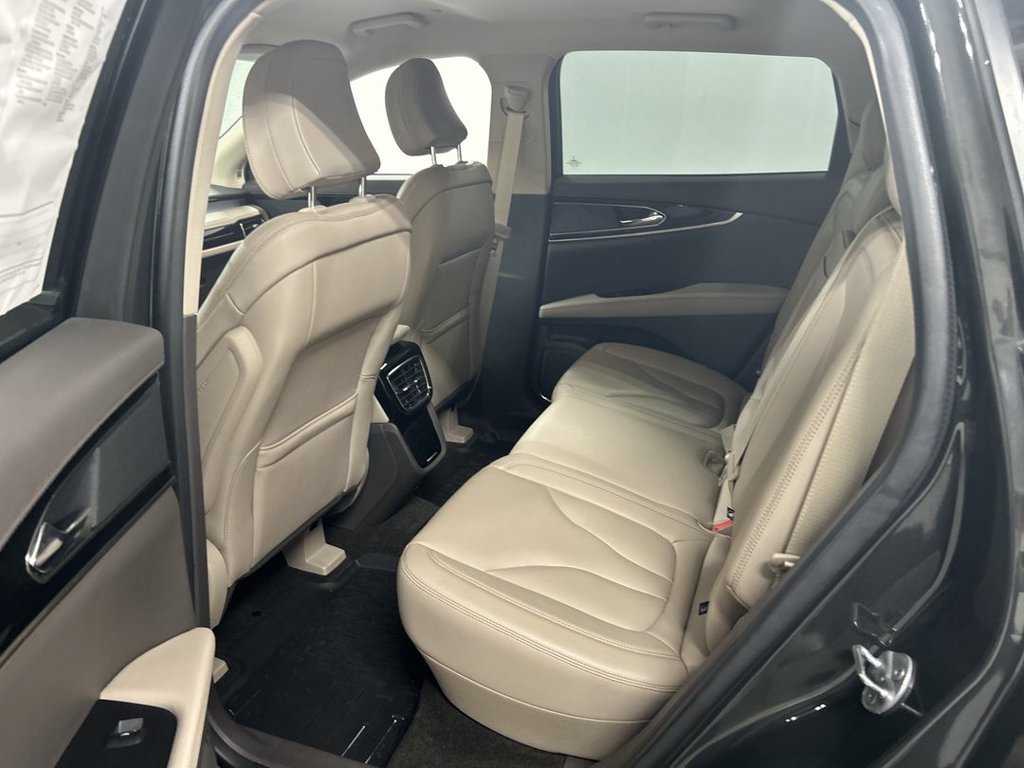 Used 2022 Lincoln Nautilus AWD w/ Premium Package image 20