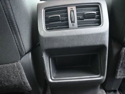 Used 2024 Nissan Rogue S image 34