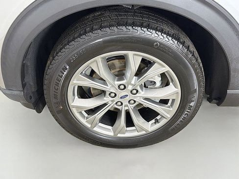 Used 2023 Ford Explorer Limited w/ Equipment Group 301A AWD/4WD image 20