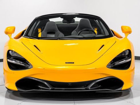 Used 2022 McLaren 720S Spider RWD image 3