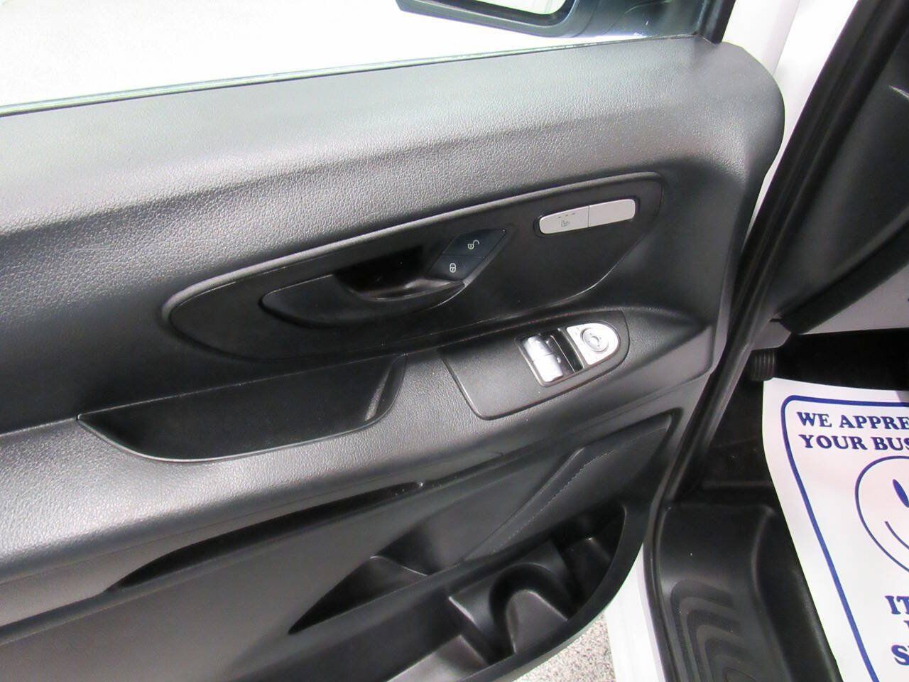 Used 2022 Mercedes-Benz Metris image 37