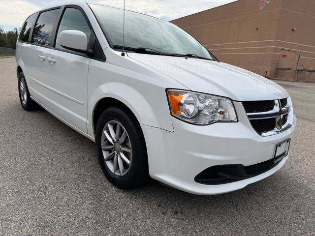 Used 2016 Dodge Grand Caravan SE FWD image 3
