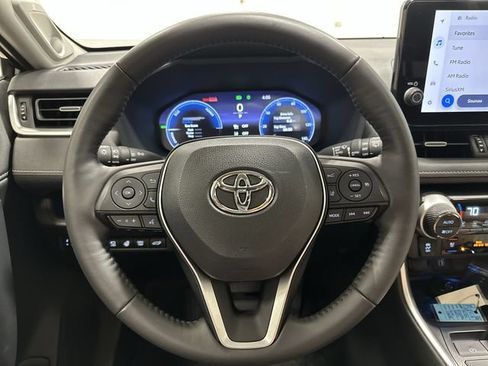 Used 2024 Toyota RAV4 Limited w/ Advanced Technology Package AWD/4WD image 18