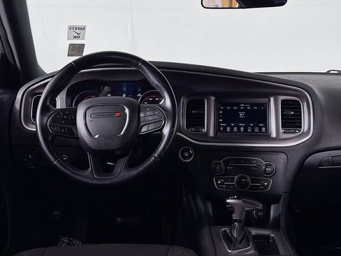 Used 2022 Dodge Charger SXT RWD image 12