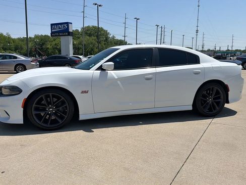 Used 2019 Dodge Charger Scat Pack RWD image 7