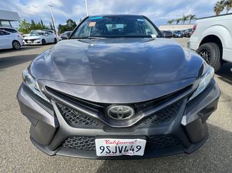Used 2020 Toyota Camry SE video 2