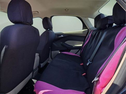 Used 2017 Ford Focus SE FWD image 16