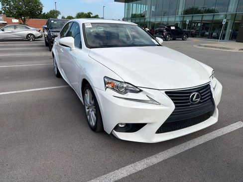 Used 2016 Lexus IS 200t RWD image 1