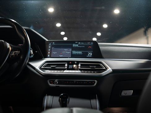 Used 2019 BMW X5 xDrive40i w/ Convenience Package image 28