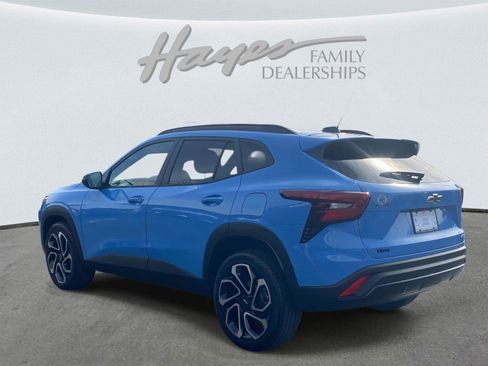 Used 2024 Chevrolet Trax RS w/ Sunroof Package image 8