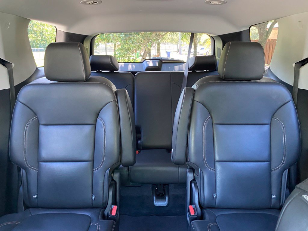 Used 2020 Chevrolet Traverse LT FWD image 19